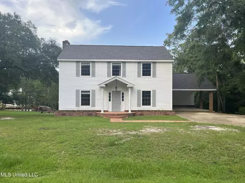 2204 Brookside Dr, Gautier, MS 39553