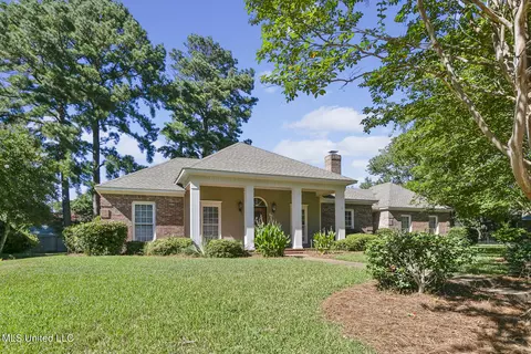 949 Southwind Ln, Brandon, MS 39047