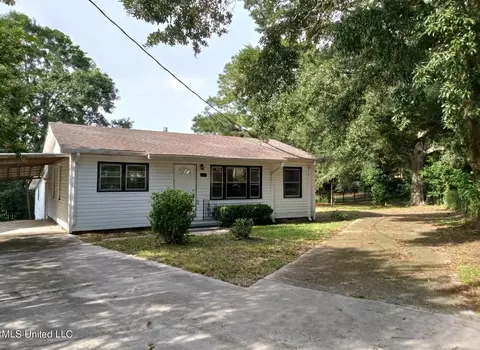 355 Belvedere Cir, Biloxi, MS 39531
