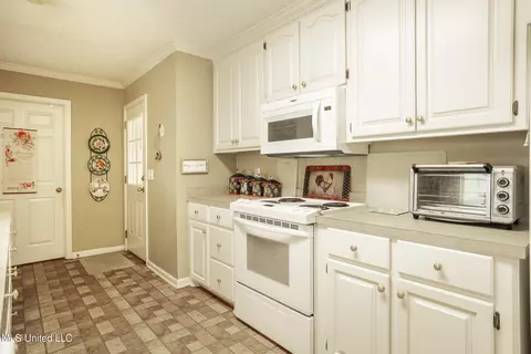 210 Cherry Bark Dr, Brandon, MS 39047 photo 11