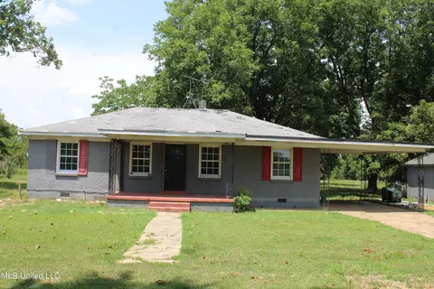 2762 Clear Creek Rd, Lamar, MS 38642