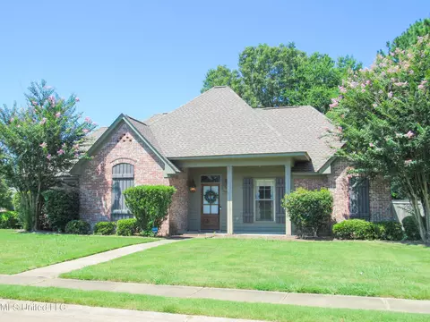 125 Cedar Green Dr, Canton, MS 39046