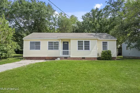 1610 Sunset Blvd, Biloxi, MS 39531