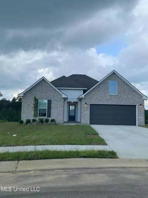 15069 Stockridge Dr, Gulfport, MS 39503