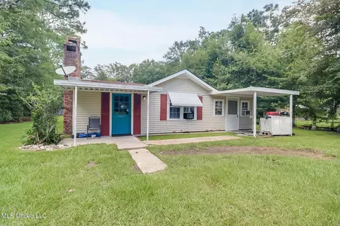 4229 Rabby St, Moss Point, MS 39563