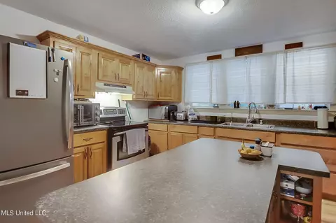 Kitchen - 4229 Rabby St, Moss Point, MS 39563 photo 2 of 2