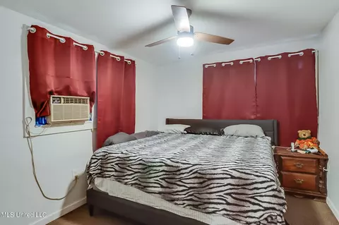 Bedroom - 4229 Rabby St, Moss Point, MS 39563 photo 4 of 4