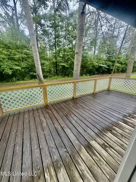 Exterior - 1436 Lakeview Ave, Jackson, MS 39212 photo 9 of 10