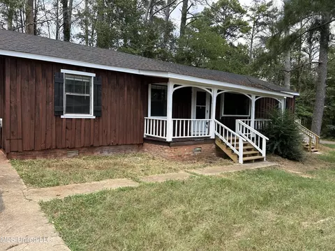 1436 Lakeview Ave, Jackson, MS 39212