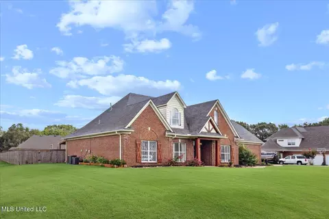 3779 E Pointe Dr, Southaven, MS 38672 photo 3