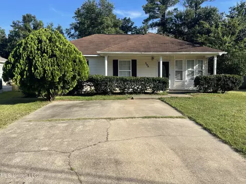 308 Lorraine Ave, Pass Christian, MS 39571