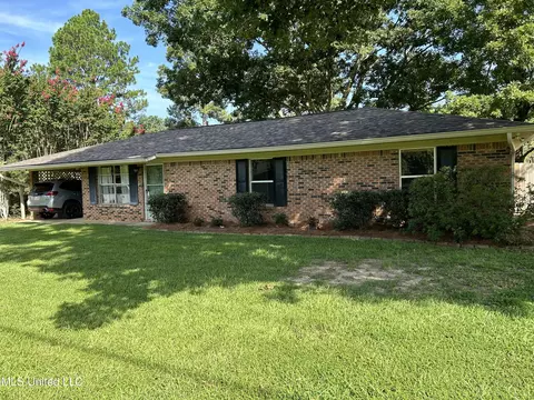 255 Twin Lakes Dr, Canton, MS 39046