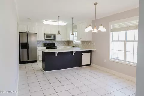 206 Holmar Dr, Brandon, MS 39047 photo 1