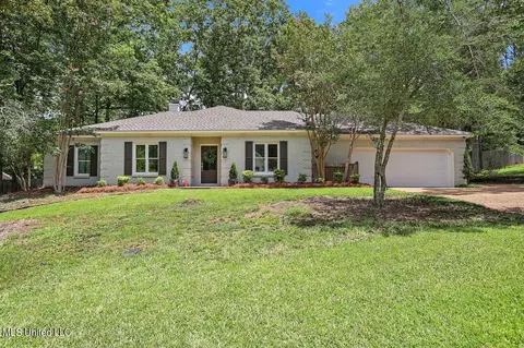 352 Hanley Cir, Brandon, MS 39047