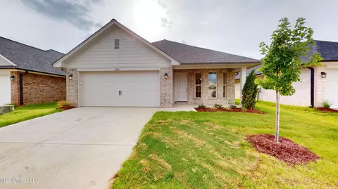 7925 Gardendale Dr, Olive Branch, MS 38654