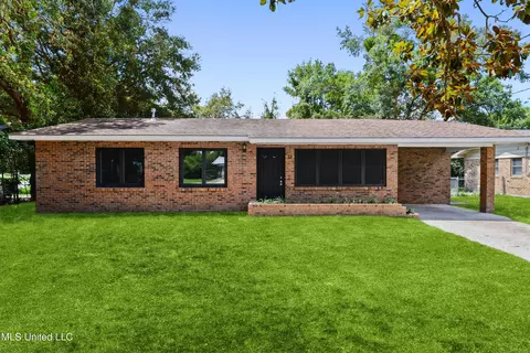 19 30th St, Gulfport, MS 39507