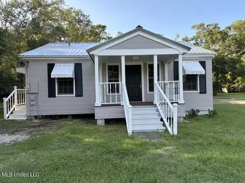 2131 Taft Ave, Pascagoula, MS 39567