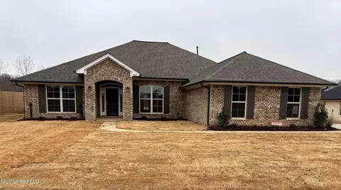 7609 Mary Mccoy Dr, Horn Lake, MS 38637