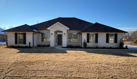 7629 Mary Mccoy Dr, Horn Lake, MS 38637