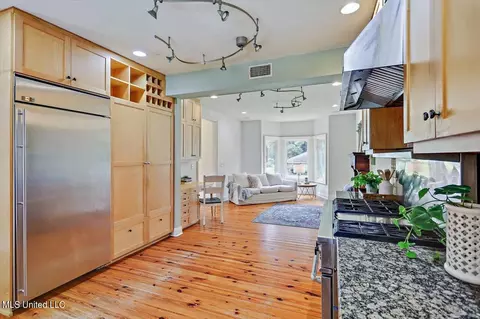 Kitchen - 1771 Plantation Blvd, Jackson, MS 39211 photo 1 of 4