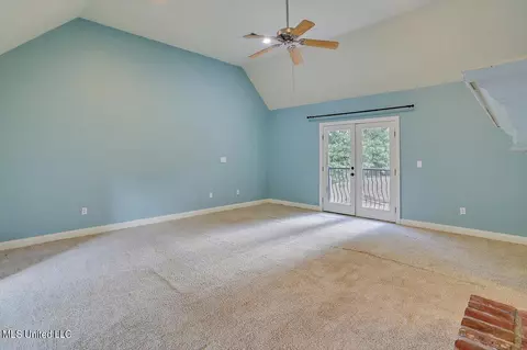 Living - 1771 Plantation Blvd, Jackson, MS 39211 photo 7 of 8