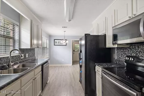 243 Fox Meadows Rd, Jackson, MS 39212 photo 11