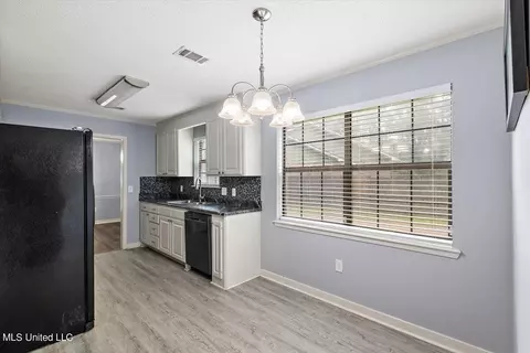 243 Fox Meadows Rd, Jackson, MS 39212 photo 9