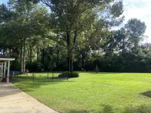 118 Penny Ln, Lucedale, MS 39452 photo 3