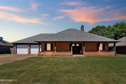 113 N Parkway St, Hernando, MS 38632 photo 2