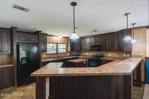 18001 John Cumbest Rd, Moss Point, MS 39562 photo 27