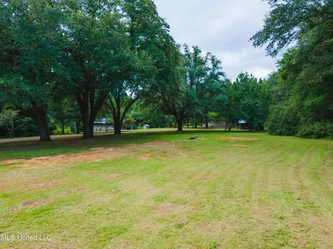 18001 John Cumbest Rd, Moss Point, MS 39562 photo 4