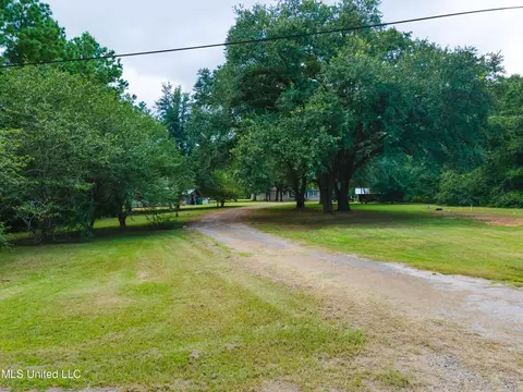 18001 John Cumbest Rd, Moss Point, MS 39562 photo 7