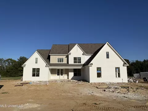 35 Cedar Crest Cv, Byhalia, MS 38611