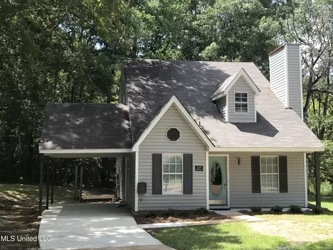 419 Tina Ln, Pearl, MS 39208