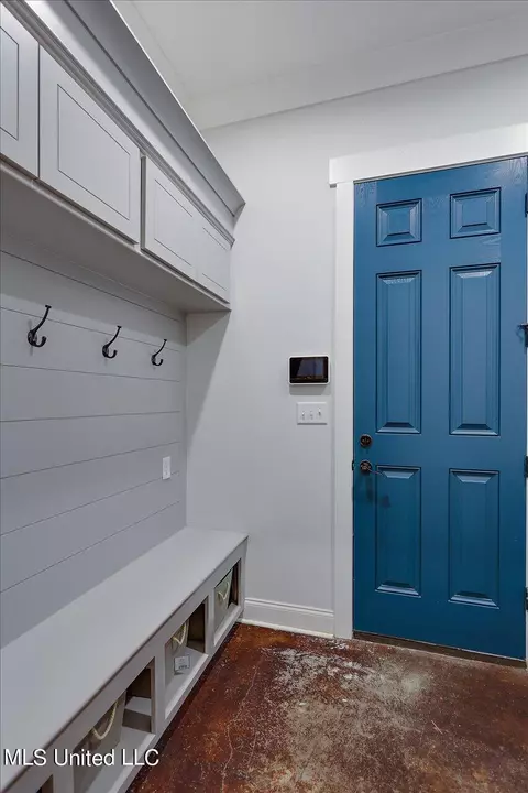 Entry Way - 152 Three Prong Rd, Brandon, MS 39047 photo 3 of 3