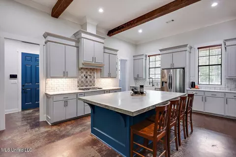 Kitchen - 152 Three Prong Rd, Brandon, MS 39047 photo 5 of 5