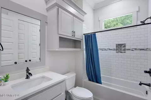 Bath - 152 Three Prong Rd, Brandon, MS 39047 photo 5 of 5