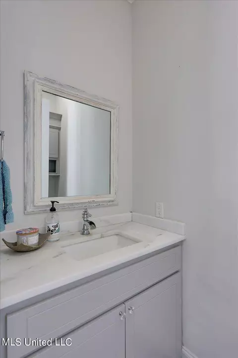 Bath - 152 Three Prong Rd, Brandon, MS 39047 photo 1 of 5