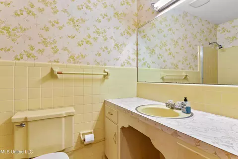 Bath - 11247 Hwy 613, Lucedale, MS 39452 photo 2 of 2