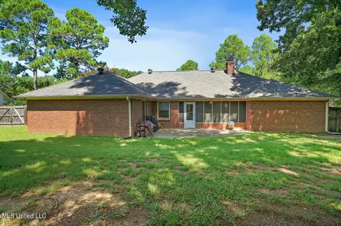 Exterior - 26 Redbud Ln, Madison, MS 39110 photo 6 of 8