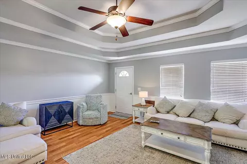 Living - 539 Eaglewood Dr, Florence, MS 39073 photo 2 of 2
