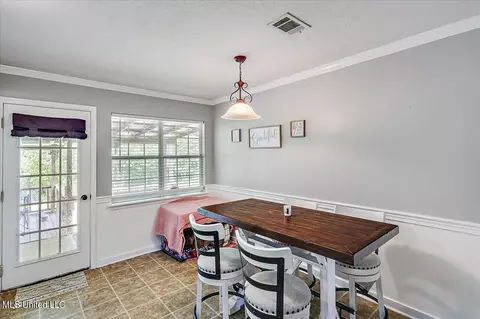 Dining - 539 Eaglewood Dr, Florence, MS 39073 photo 1 of 1