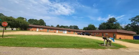 1136 Berry St, Prentiss, MS 39474