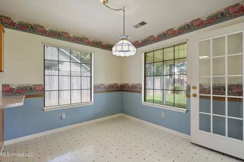 10790 E Ridge Dr, Olive Branch, MS 38654 photo 15
