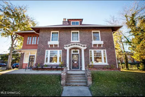 111 Leflore Ave, Clarksdale, MS 38614