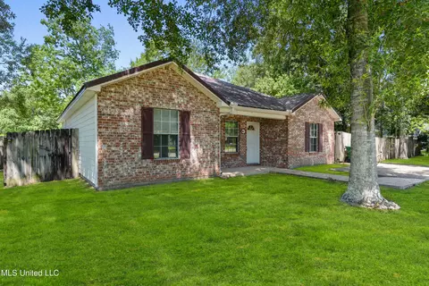9505 Myers St, Vancleave, MS 39565