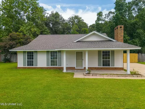 15116 N Parkwood Dr, Gulfport, MS 39503