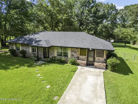 317 Ragan St, Pelahatchie, MS 39145