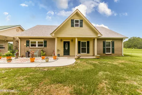 1975 Fords Creek Rd, Poplarville, MS 39470