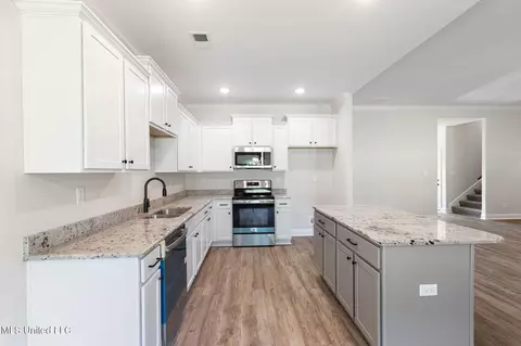 Kitchen - 2422 Scott Meadows Ln, Hernando, MS 38632 photo 3 of 3